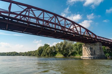 Dinyester 'ın üzerindeki köprü. Ukrayna. İvanofrankovsk. 24 Ağustos 2020