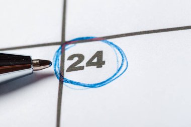 Bir tarih Takvim sayfası ve kalem portre