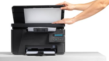 Kadın el yazıcı kullanma office