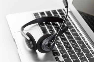 kulaklık bilgisayar dizüstü klavye