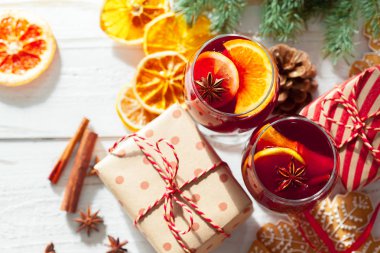 Noel mulled şarap üstten görünüm 