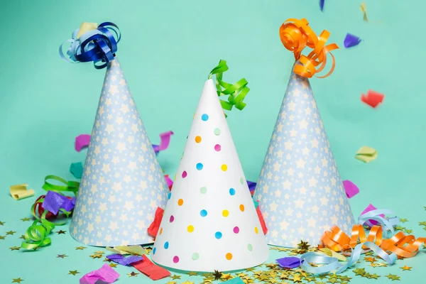 Farklı parti öğelerin görünümünü kapat