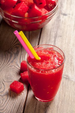 karpuz smoothie ahşap tablo