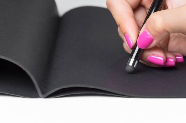 Yazılı defter çalışan kadınlar eller iş 