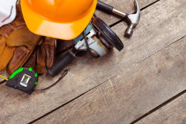 büyük inşaat araçları kümesi  