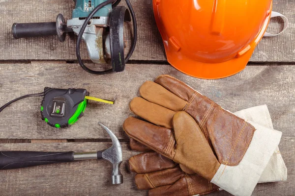 büyük inşaat araçları kümesi  