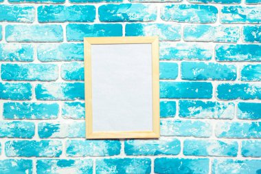 boş resim çerçevesi tuğla duvar arka plan üzerinde 