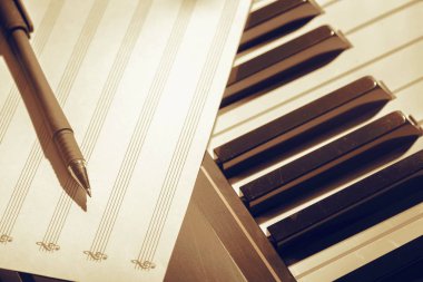 müzik notlar piyano tuşlarını, yakın çekim