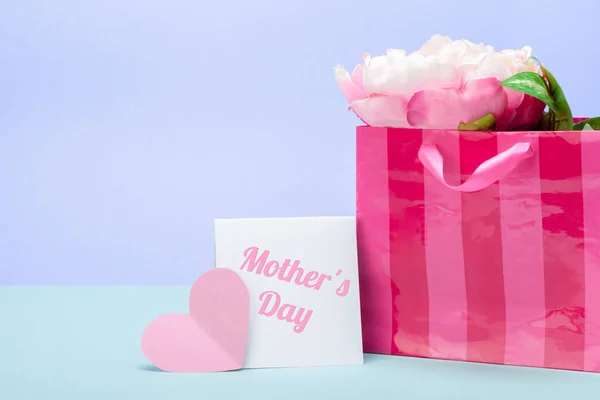 Feliz Regalo Del Día Las Madres Con Tarjeta Felicitación Best —  Fotos de Stock