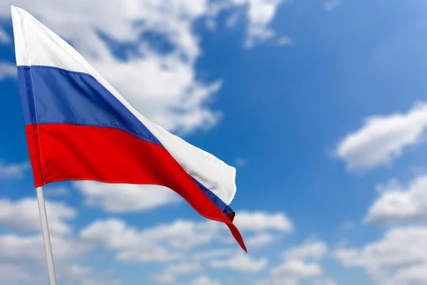 Bandeira Russa Contra Céu Azul — Fotografia de Stock