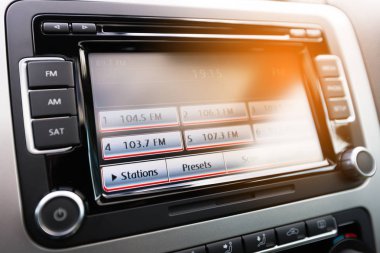 Modern lüks araba pano ile büyük göstermek