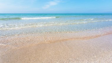 Plaj arka plan ve mavi deniz