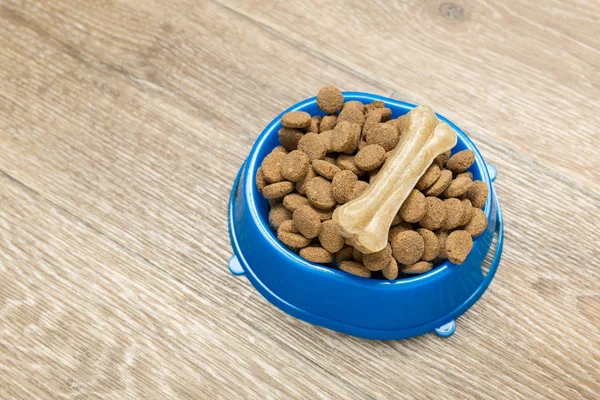 Alimento Seco Para Perros Gatos —  Fotos de Stock
