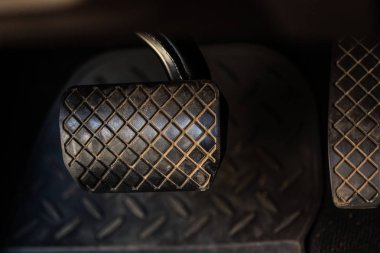 Otomatik vites araba fren ve gaz pedalı pedal