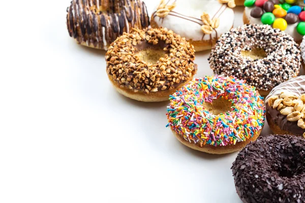 Verschiedene Donuts Auf Weißem Hintergrund — Stockfoto