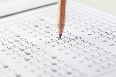 Test puanı sayfa cevapları, sınav kavramı ile 