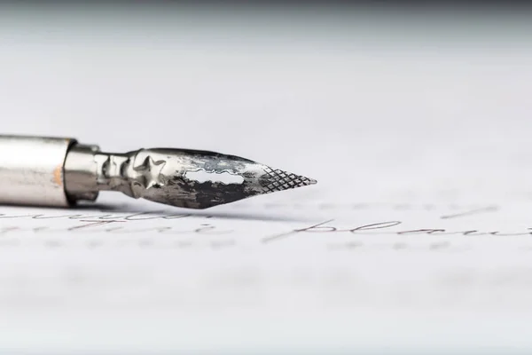 Pluma Estilográfica Una Carta Manuscrita Antigua — Foto de Stock