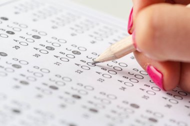 Test puanı sayfa cevapları, sınav kavramı ile 