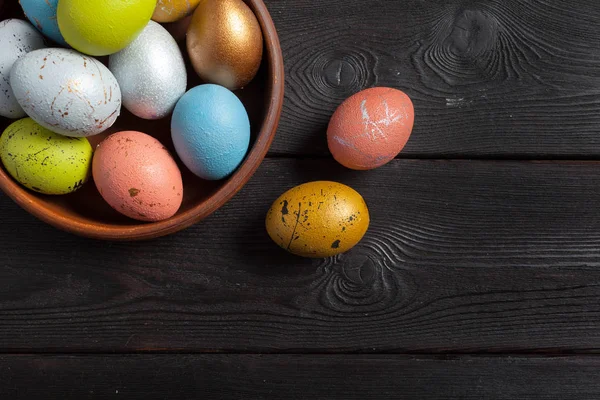 Feliz Páscoa Ovos Páscoa Coloridos Fundo Madeira — Fotografia de Stock