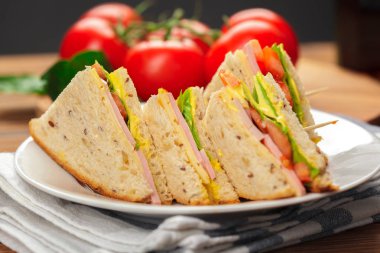 ahşap masa, lokanta lezzetli sandviç 