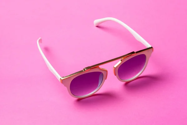 Moderne Modische Sonnenbrille Nahaufnahme — Stockfoto