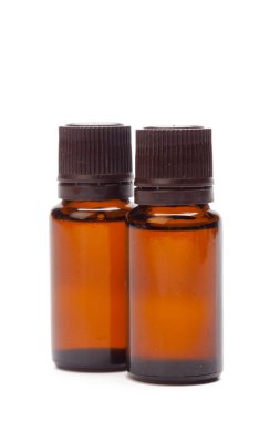 beyaz izole tipik küçük Kozmetik Şişeler