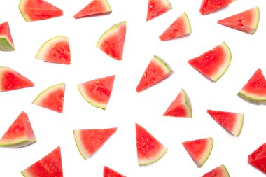 Beyaz arkaplanda karpuz dilimi