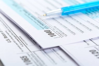 Vergi formları, yakın çekim