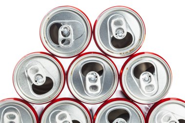 Alüminyum kutular görünümünü kapatın. Geri dönüşüm kavramı.