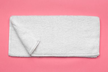 Beyaz temiz spa havlu, üstten görünüm