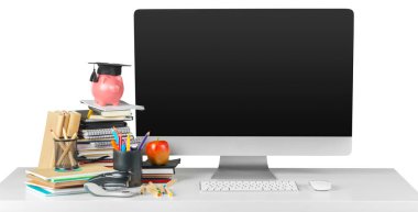 bilgisayar ve çalışma donanımları ile İşyeri