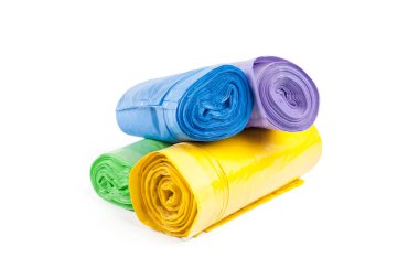 Beyaz arkaplanda izole edilmiş plastik çöp torbaları