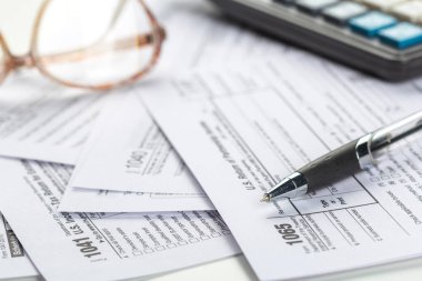 Vergi formları, yakın çekim