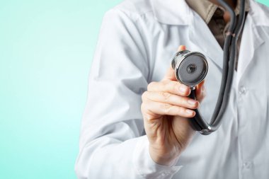 Tıp doktoru atış kapatın 