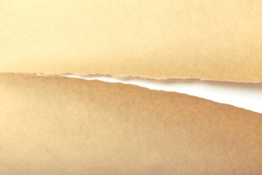 Kahverengi paket kağıt ortaya beyaz paneline yırtılmış