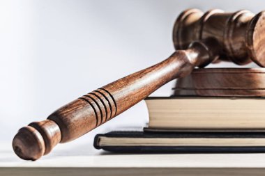 ahşap Yargıç tokmak yakından görmek