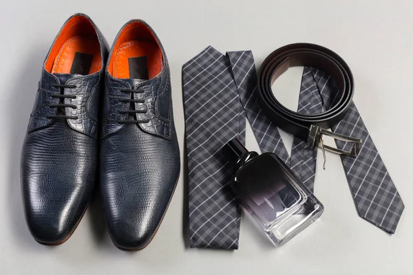 Schoenen Accessoires Voor Mannen Tot Houten Vloer — Stockfoto