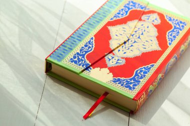 Kuran - Müslümanların kutsal kitabı