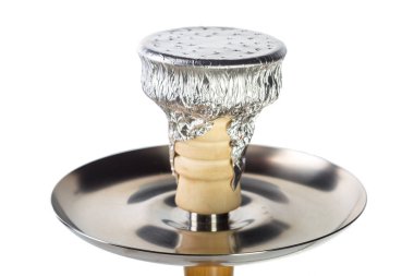 Beyaz arka plan üzerinde izole Türk nargile