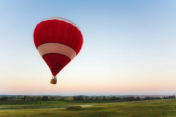 Arka Plan Üzerine Açık Hava Balonu — Stok fotoğraf