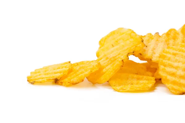 Gelbe Kartoffelchips Isoliert Auf Weiß — Stockfoto