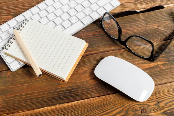 Mesa Trabalho Moderna Com Teclado — Fotografia de Stock