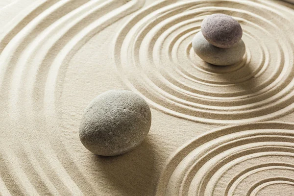 Kum Zen bahçe taşları