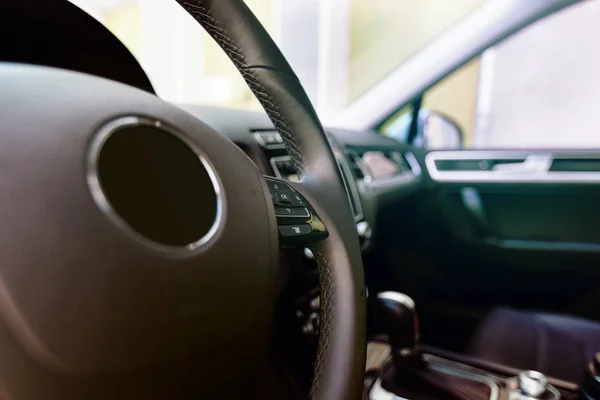 Tablero Iluminado Coche Moderno Volante — Foto de Stock