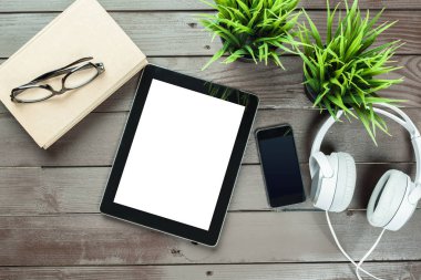 ofis çalışma masası yakın çekim 