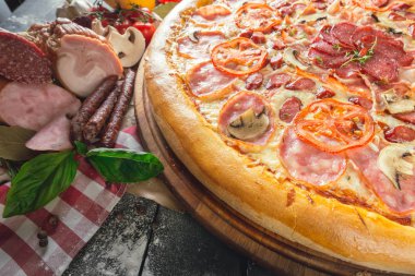 pişmiş pizza Prosciutto yakın çekim