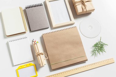 Birçok unsurlar ile modern çalışma alanı