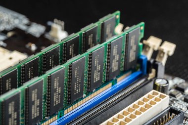Computerchip, teknoloji ve Elektronik Sanayi