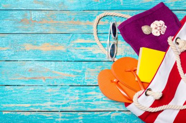 Plaj eşyalarıyla yaz tatili geçmişi