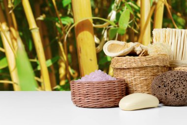 Tahta masadaki spa tedavisinin bileşimi